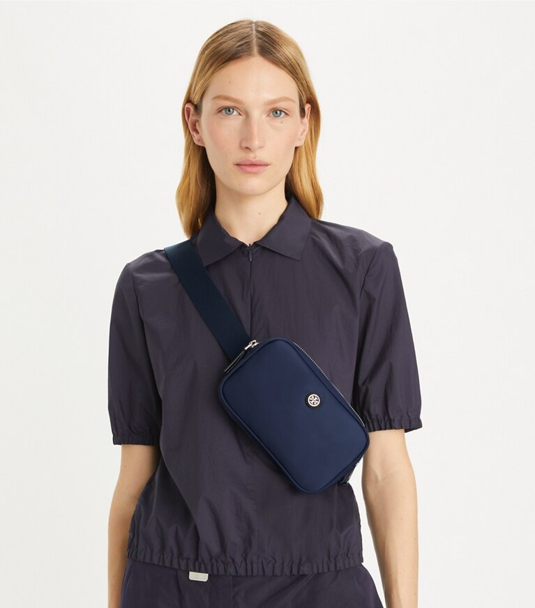 Tory Burch designer gürteltaschen Virginia Gürteltasche in Royal Navy angle
