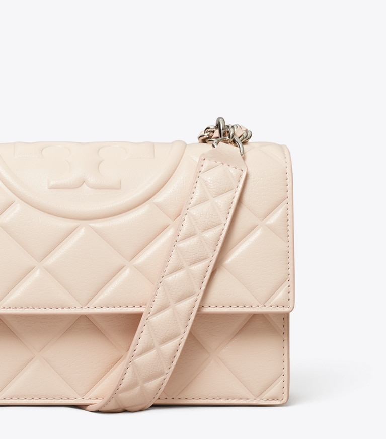 Tory Burch designer schultertaschen Wandelbare Fleming Schultertasche, klein in Soft Pink angle