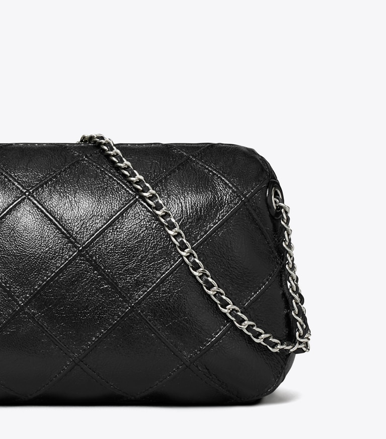 Tory Burch designer crossbody bags Weiche Fleming Crossbody Bag im Used-Look in Black angle