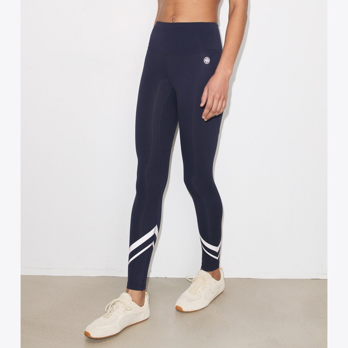 WEIGHTLESS CHEVRON LEGGING - thumbnail 4