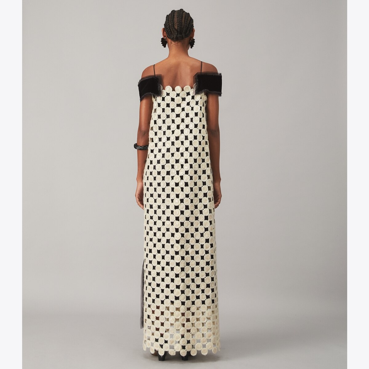 【TORY BURCH】Embellished wool-blend midi ドレス 関税送料込 Wool Guipure Embellished Dress: Women's Designer Dresses