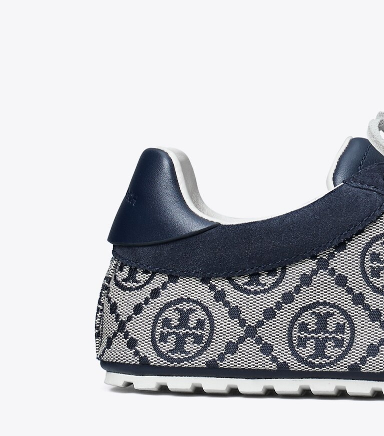 Tory Burch diseñador zapatillas Zapatilla con monograma T Field en NAVY T MONOGRAM / NEW NAVY / NEW NAVY detalle