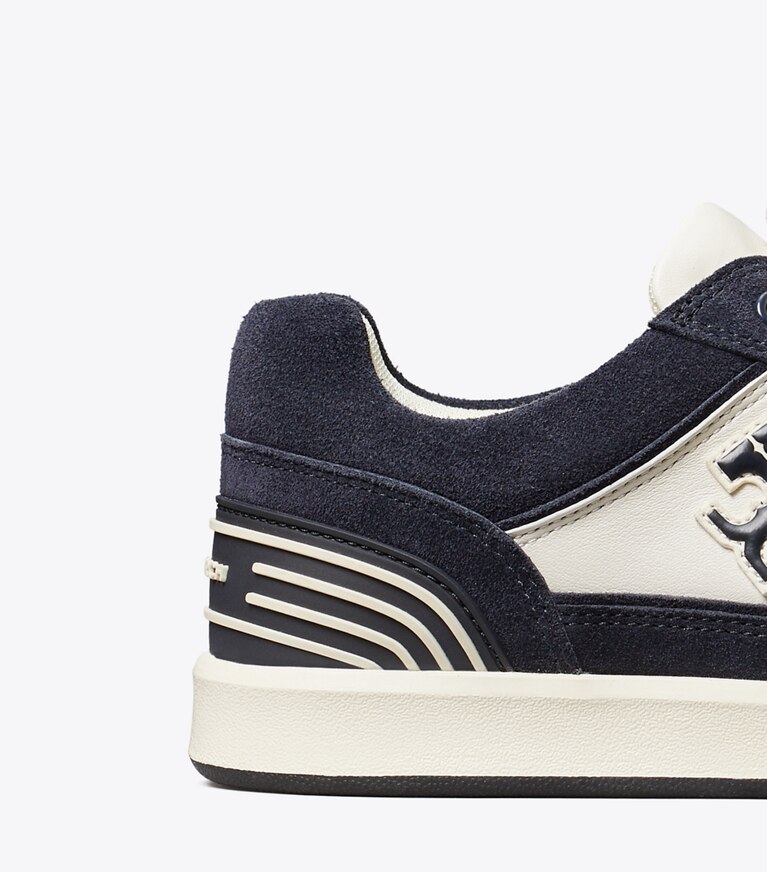 Tory Burch diseñador zapatillas Zapatillas Clover Court en NEW IVORY / NEW NAVY / NEW NAVY detalle