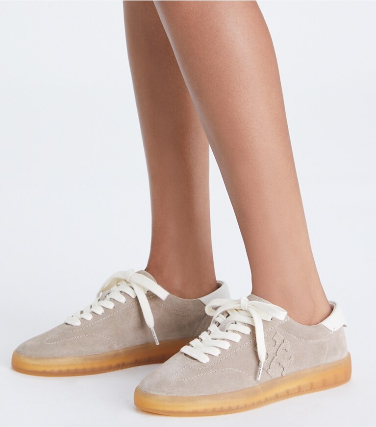 Tory Burch diseñador zapatillas Zapatillas Phoenix en AVOLA / AVOLA / WHITE adicional en modelo