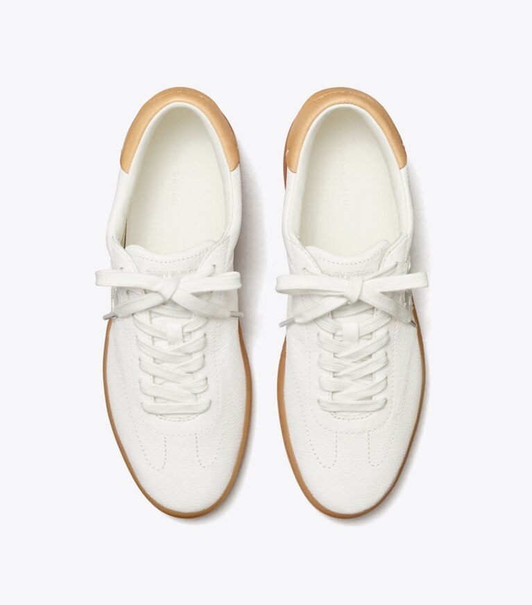 Tory Burch diseñador zapatillas Zapatillas Phoenix en WHITE / WHITE / BRUSHED ALMOND vista superior