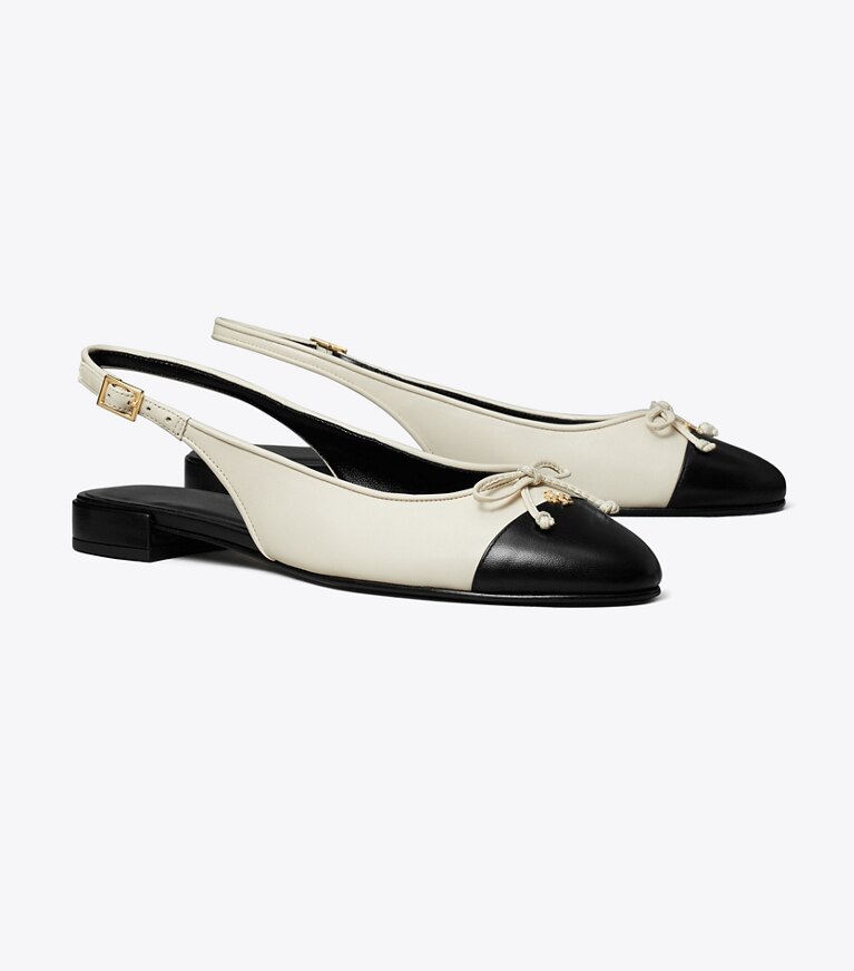 Tory Burch diseñador zapatos planos Zapato con tira trasera y puntera en LIGHT CREAM / PERFECT BLACK ángulo