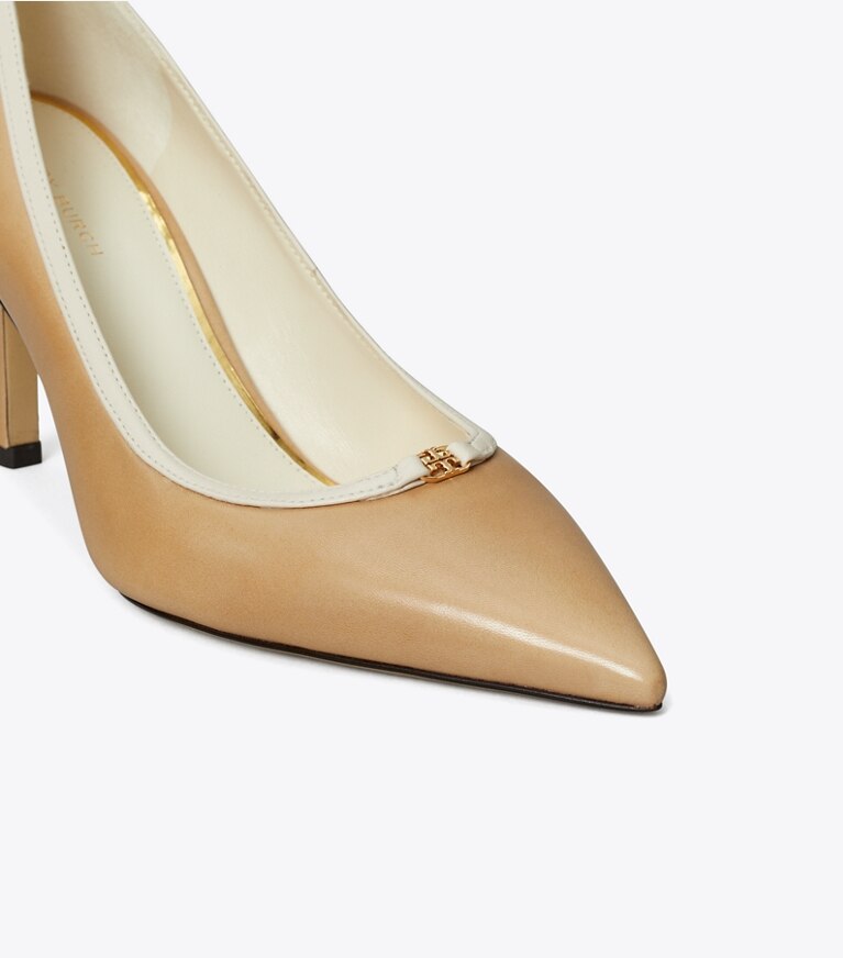 Tory Burch diseñador tacones Zapato de salón con hebilla doble T en CANTUCCI / LIGHT CREAM detalle