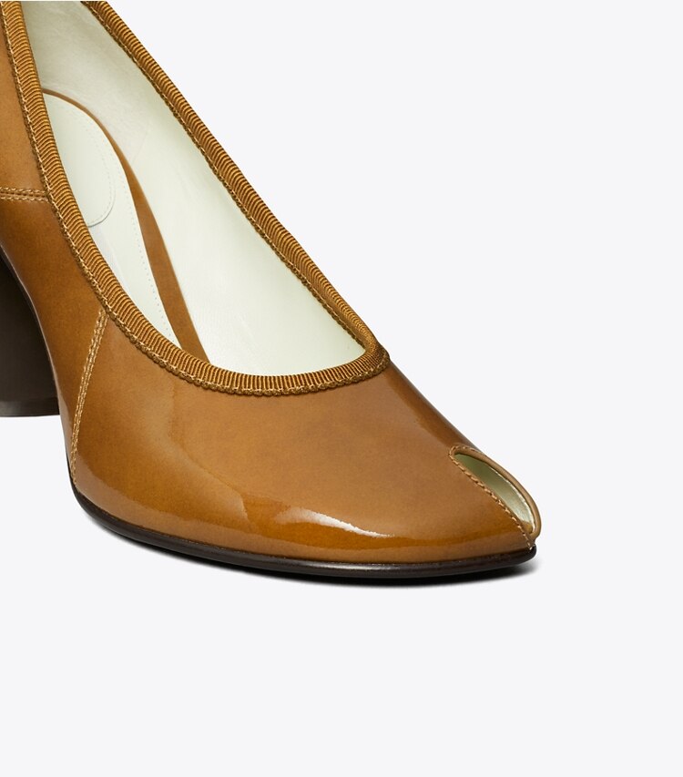 Tory Burch diseñador tacones Zapato de tacón con puntera abierta en CARAMEL TAN detalle
