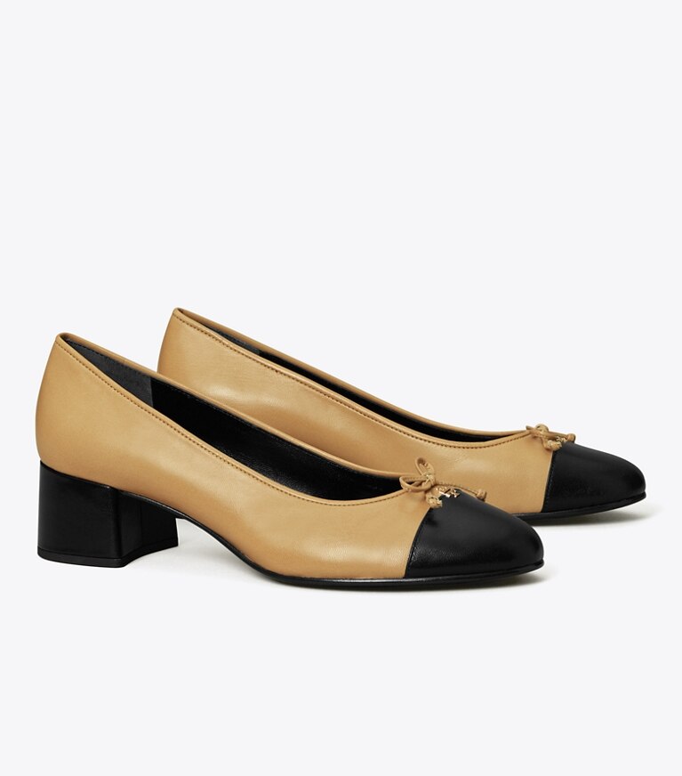 Tory Burch diseñador tacones Zapato de tacón con puntera en GINGER SHORTBREAD / PERFECT BLACK ángulo