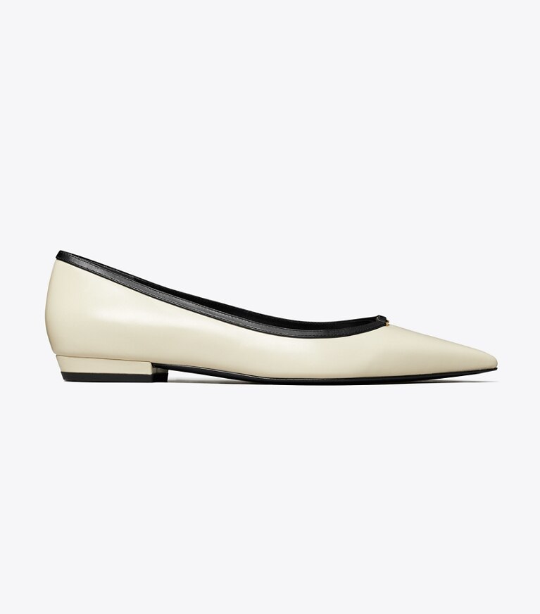 Tory Burch diseñador zapatos planos Zapato plano con hebilla doble T en LIGHT CREAM / PERFECT BLACK lateral