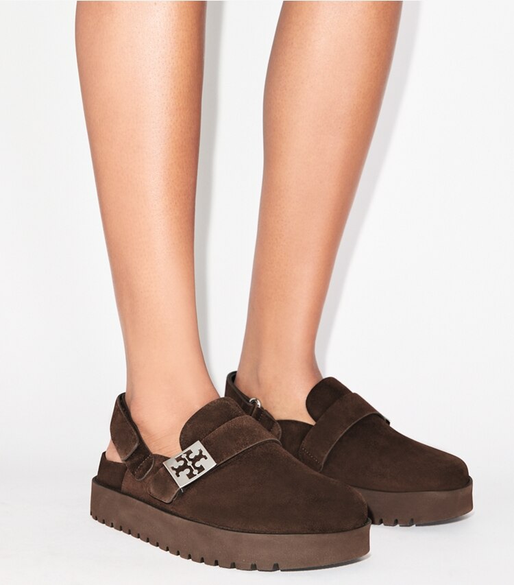 Tory Burch diseñador zapatos planos Zueco deportivo Mellow en DARK COCOA / SILVER accesorio en modelo