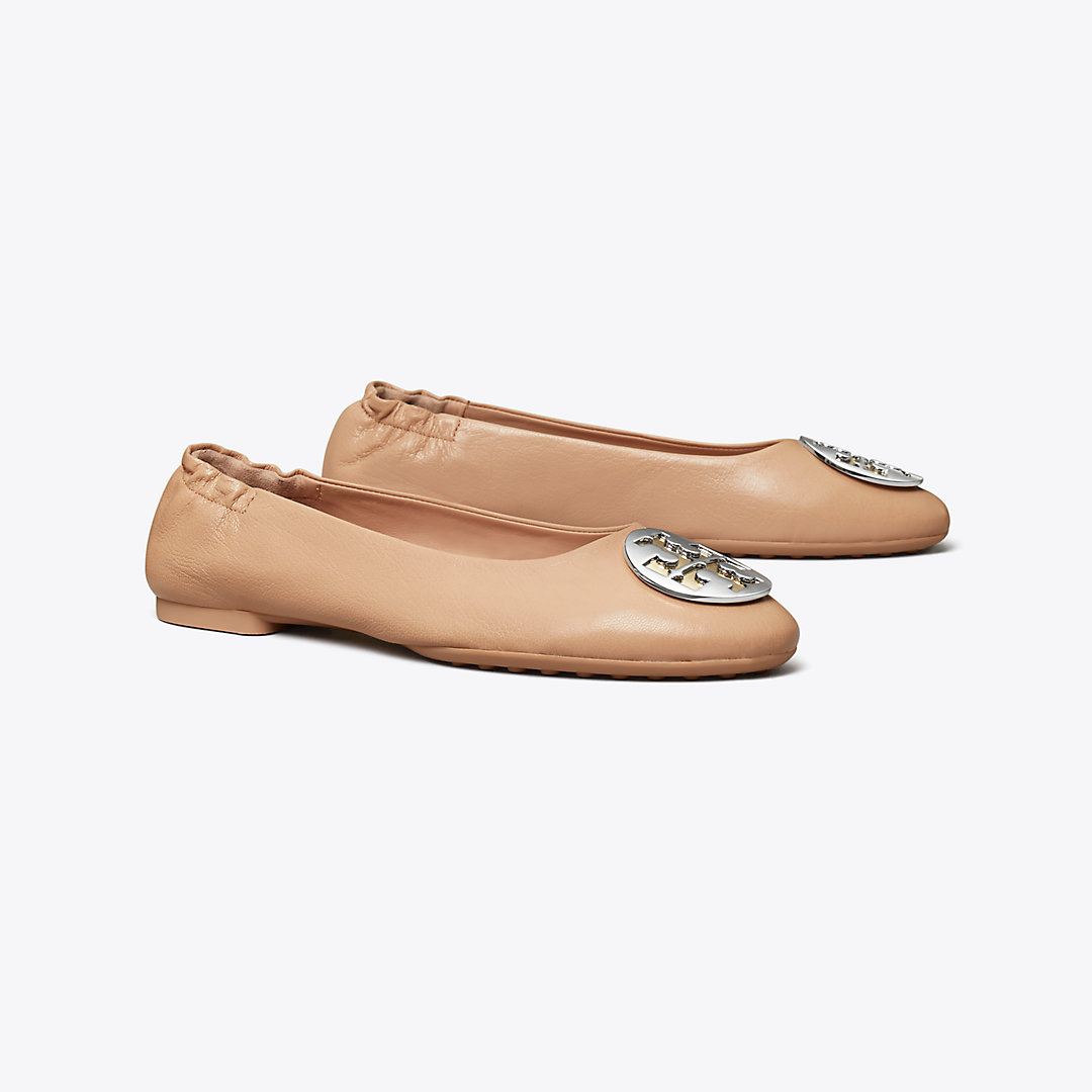 Shop Tory Burch Claire Ballet In Light Sand