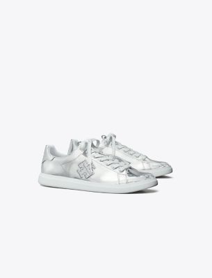 Tory Burch Double T Howell Court Sneaker In Argento