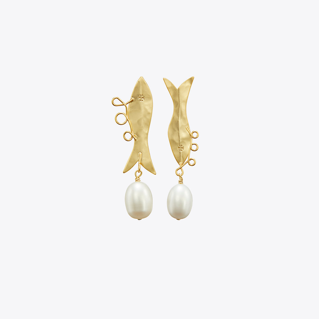 Tory Burch Small Fish Earring In Rolled Light Brass/ivory