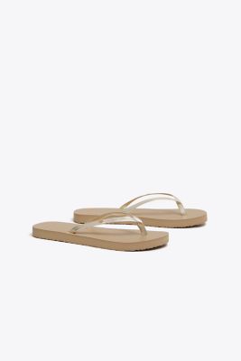 tory burch logo metallic flip flop