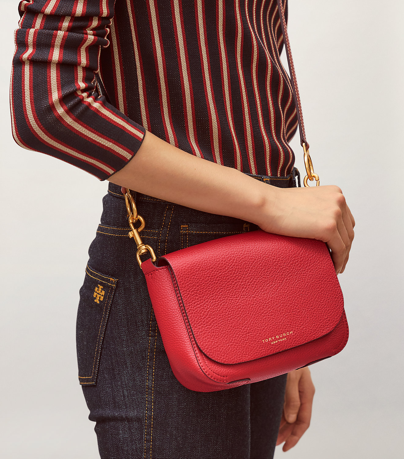10807 TORY BURCH Perry Flap Crossbody RED APPLE |