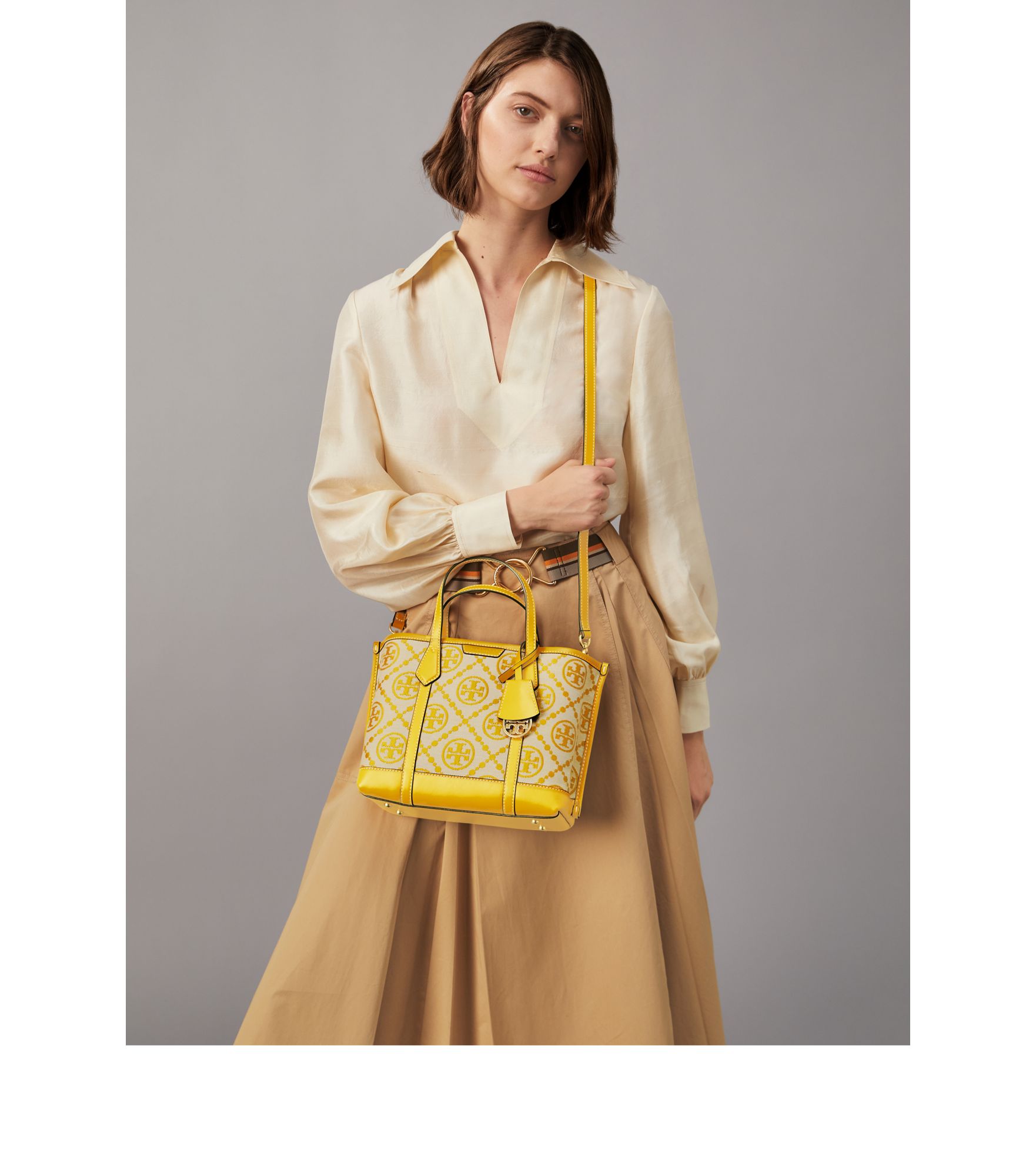 TORY BURCH ペリースモールトリプル コンパートメントトート 【18％OFF